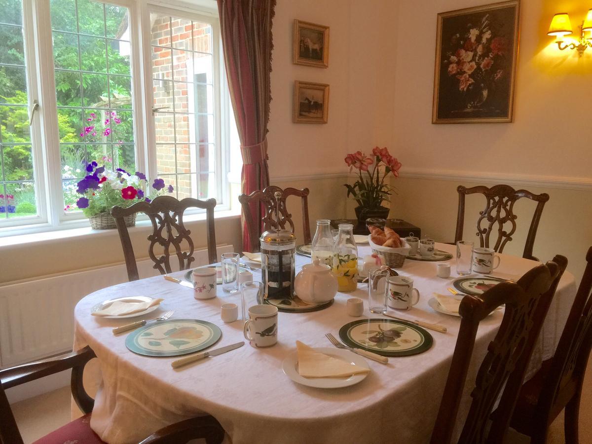 Tirol House Bed & Breakfast Thakeham Ngoại thất bức ảnh
